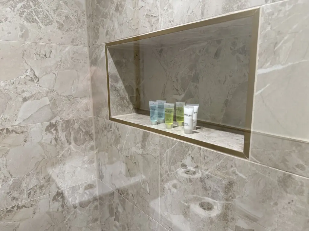 5efc45c32c27b1e78c11e946f913b5c9c8dc7d03e98495353f91397084dfa1a2 8378aa387c v0 w1280xh0 rDEF