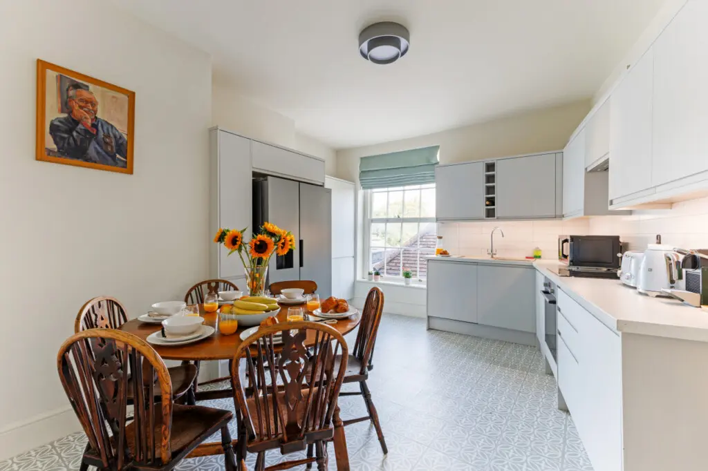 aff3847d8ced125080b1ad5bec8386664340d961dbc920a8d4aa835b836454ea 8378aa387c v0 w1280xh0 rDEF