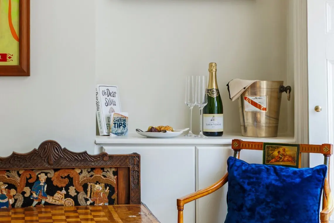 cce78627a0749b12ddf9c2329d53d8718856d5d1e7d8aeb64160fd7be7906de3 8378aa387c v0 w1280xh0 rDEF