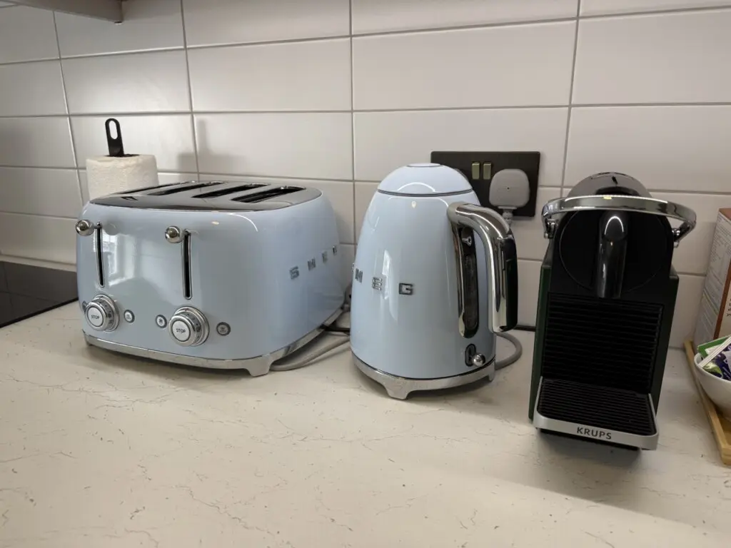 e7312b3e99d159d4b9a0633cc6463d874028bf06add78a3d5a743018a9083e2d 8378aa387c v0 w1280xh0 rDEF (1)